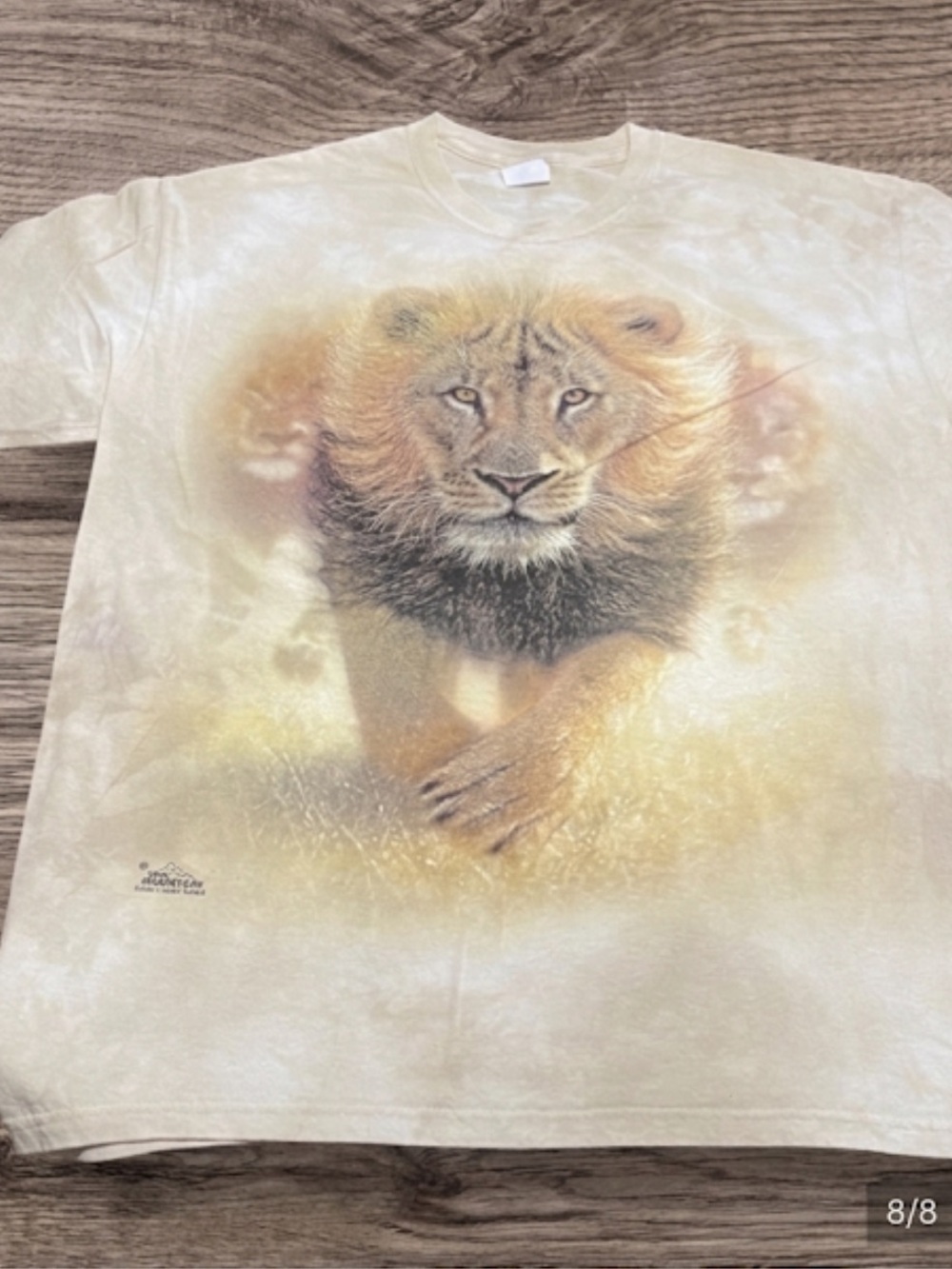 The Mountain Beige Lion T-Shirt Size Large